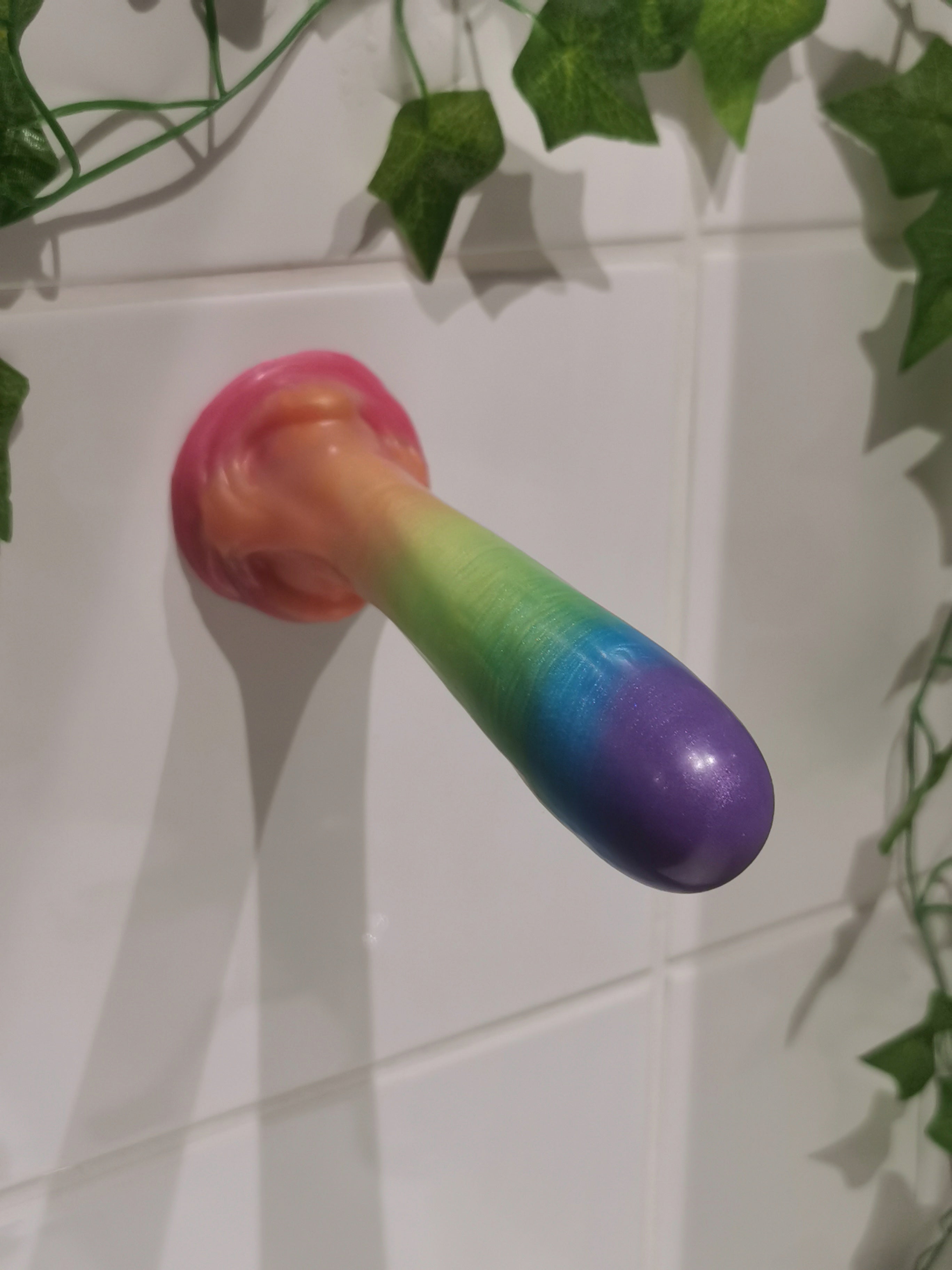 Wonder Reverse Rainbow GITD (Small, Firm A20)