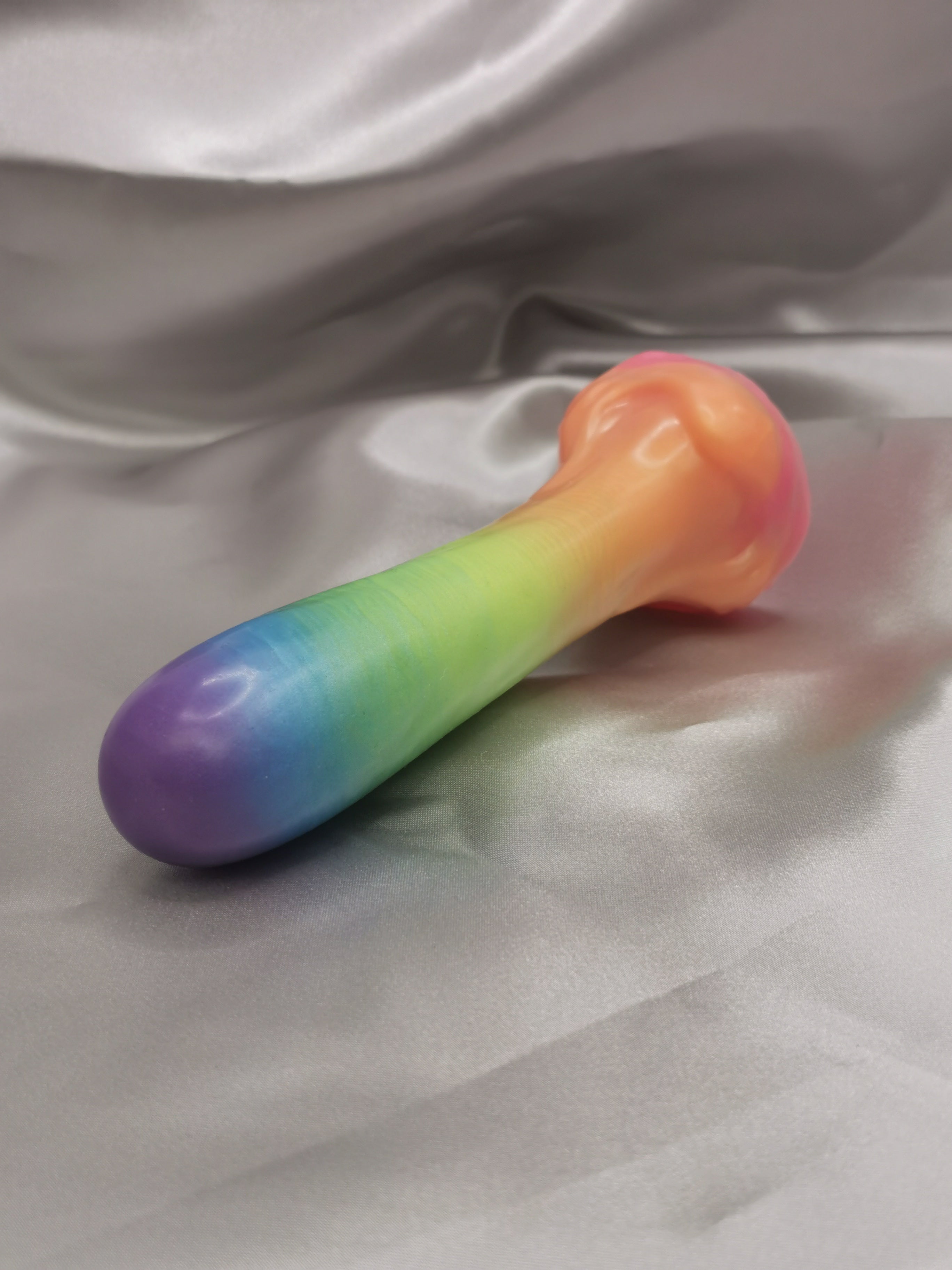 Wonder Reverse Rainbow GITD (Small, Firm A20)