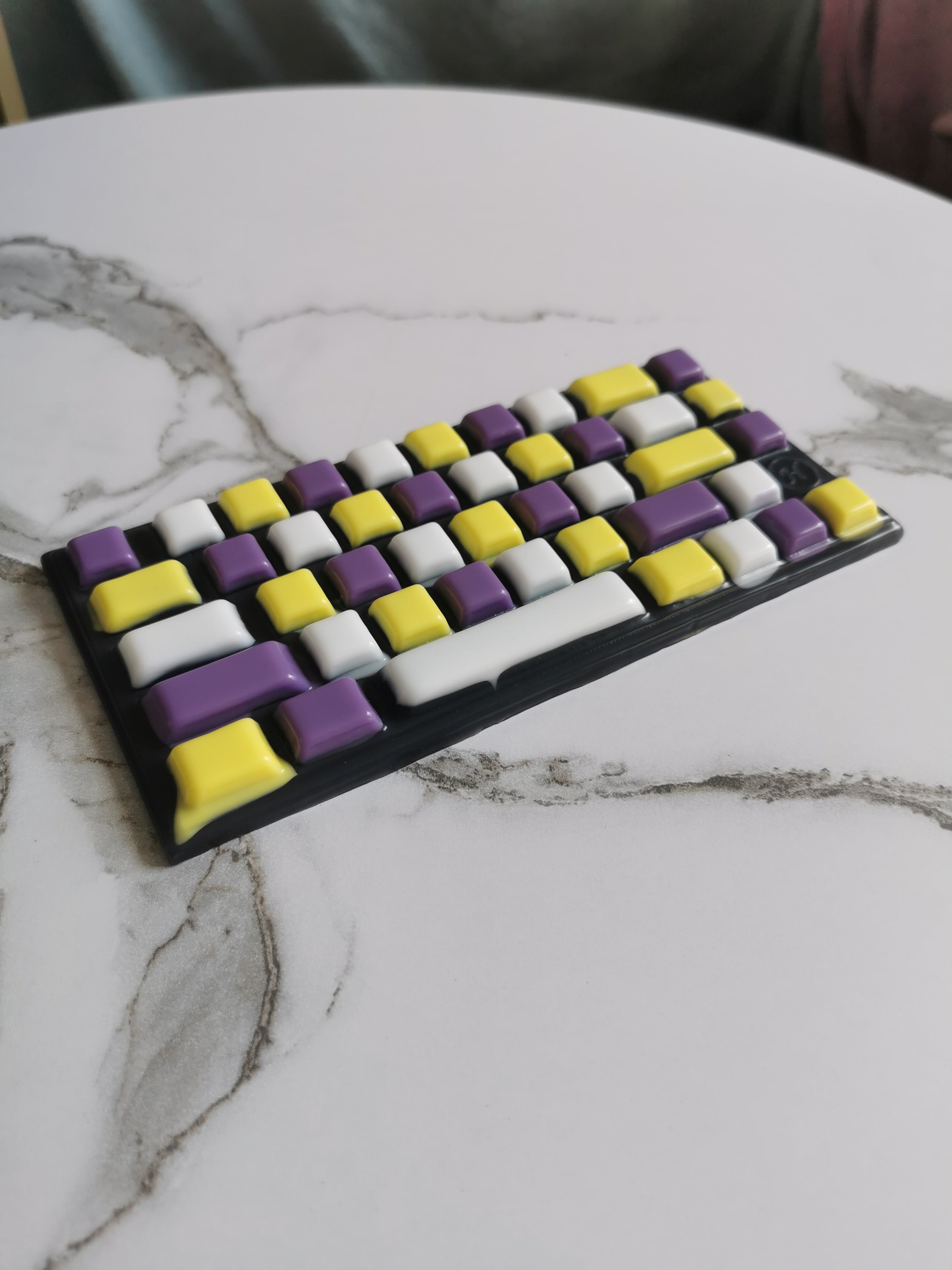 Nexus Checkerboard White Purple Yellow (Medium, Medium-Soft 00-50)