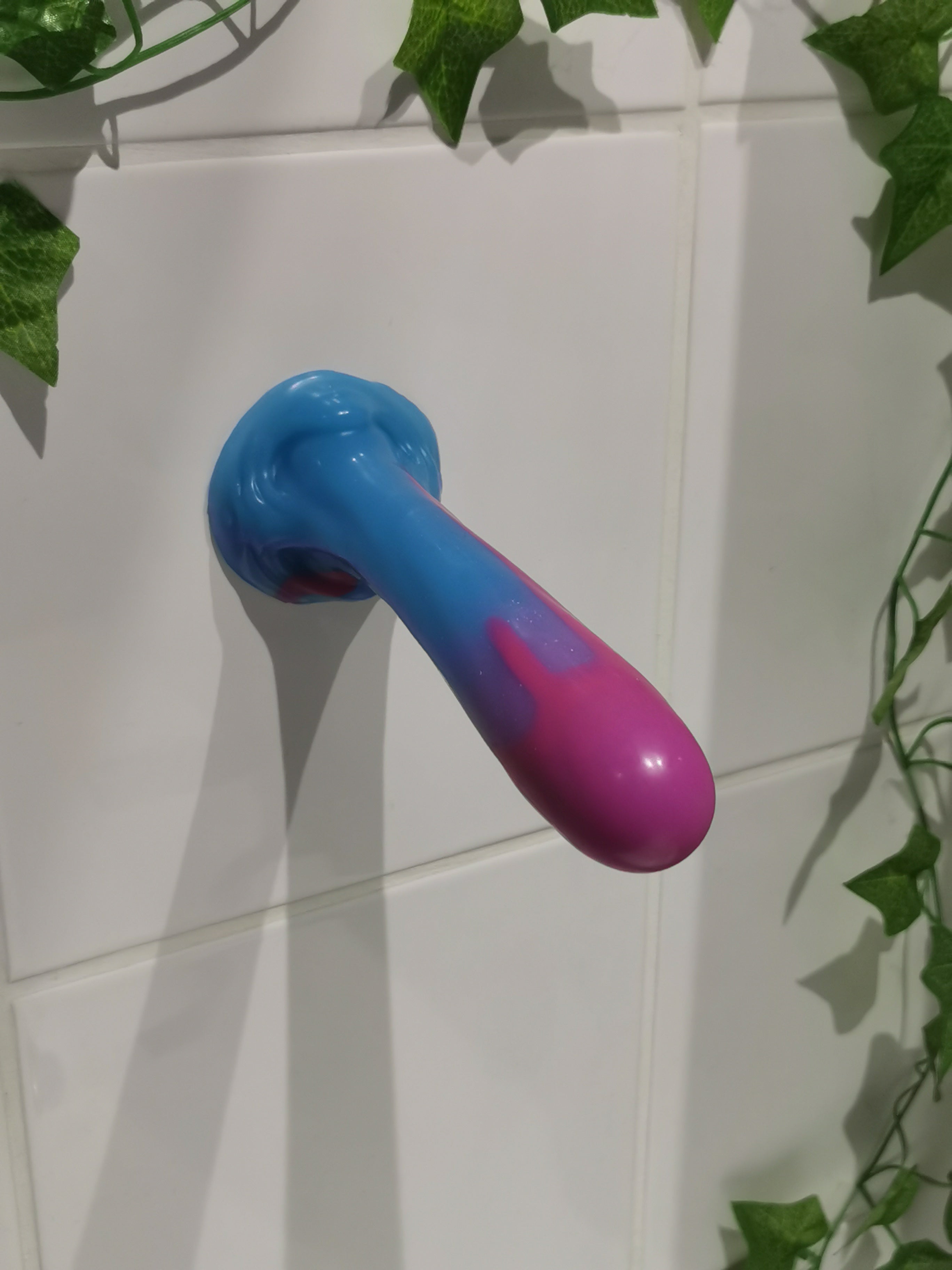 Wonder Pink Drip Purple Blue (Small, Firm A20)