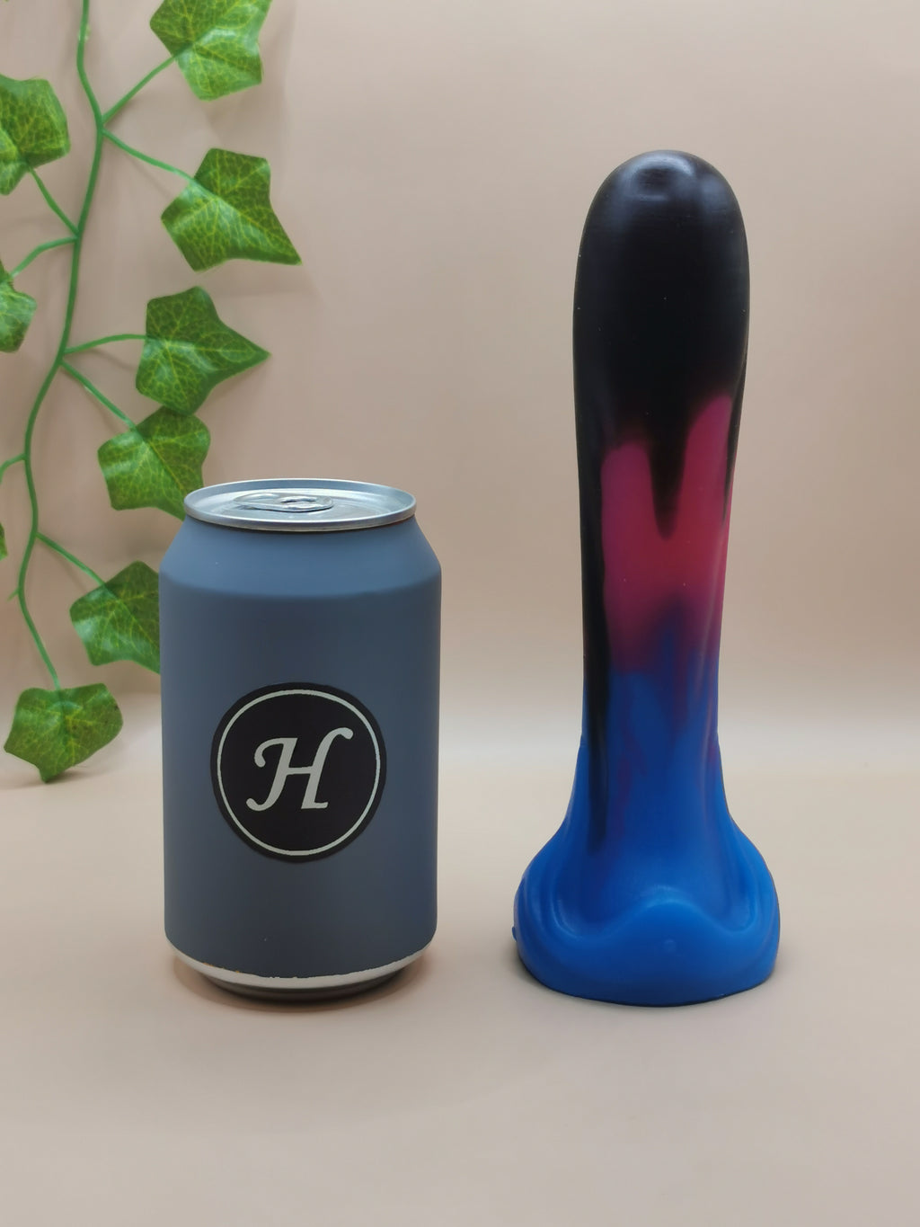 Wonder Black Drip Blue Red (Medium, Medium A10)