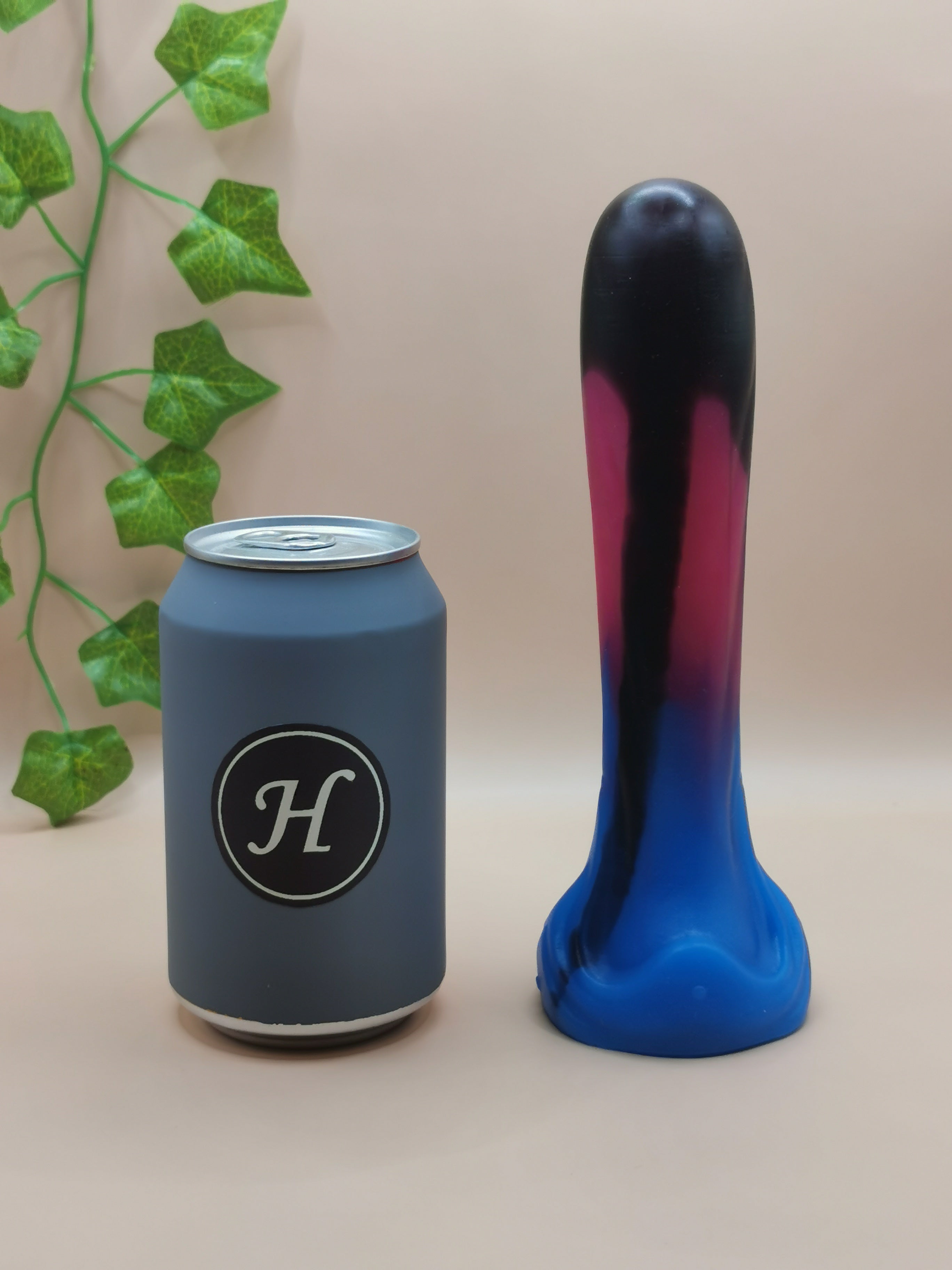 Wonder Black Drip Blue Red (Medium, Medium A10)